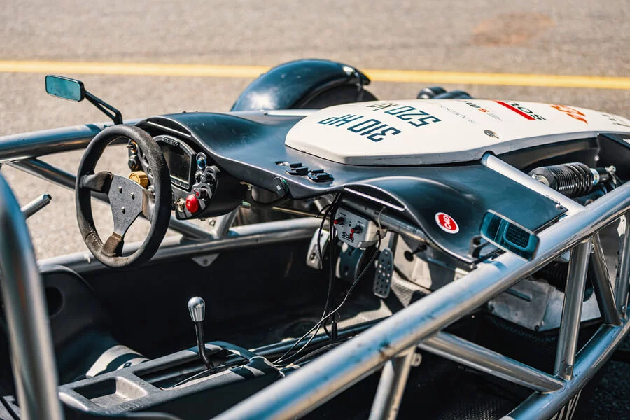 Jízda ve vozidle Formula F4 a Ariel Atom